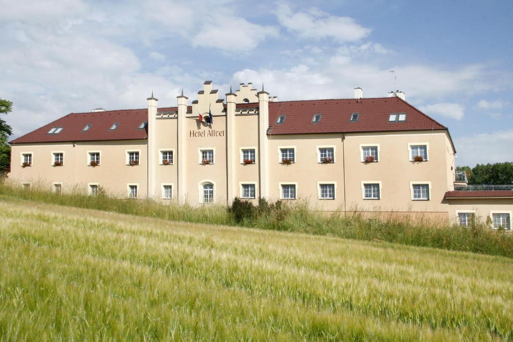 Hotel Allvet Drnovice  Екстериор снимка