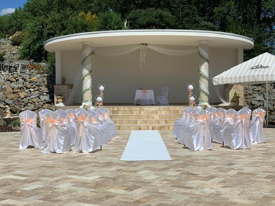 Hotel Allvet Drnovice  Екстериор снимка